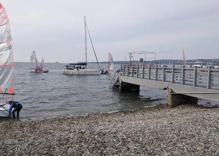 公寓 Apartma Ela 科佩尔